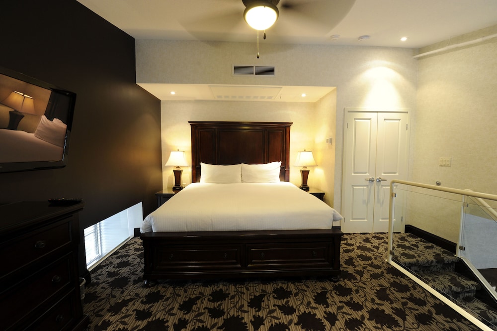 2-Storey Loft Suite photo 3