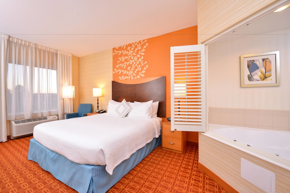 Suite, 1 King Bed photo 1