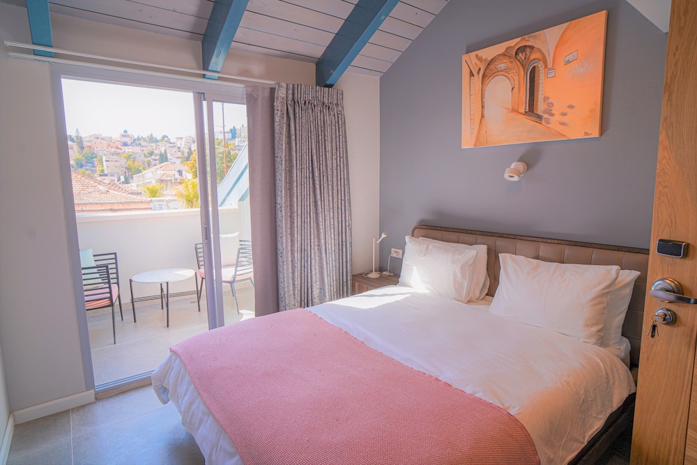 Deluxe Double Room photo 2