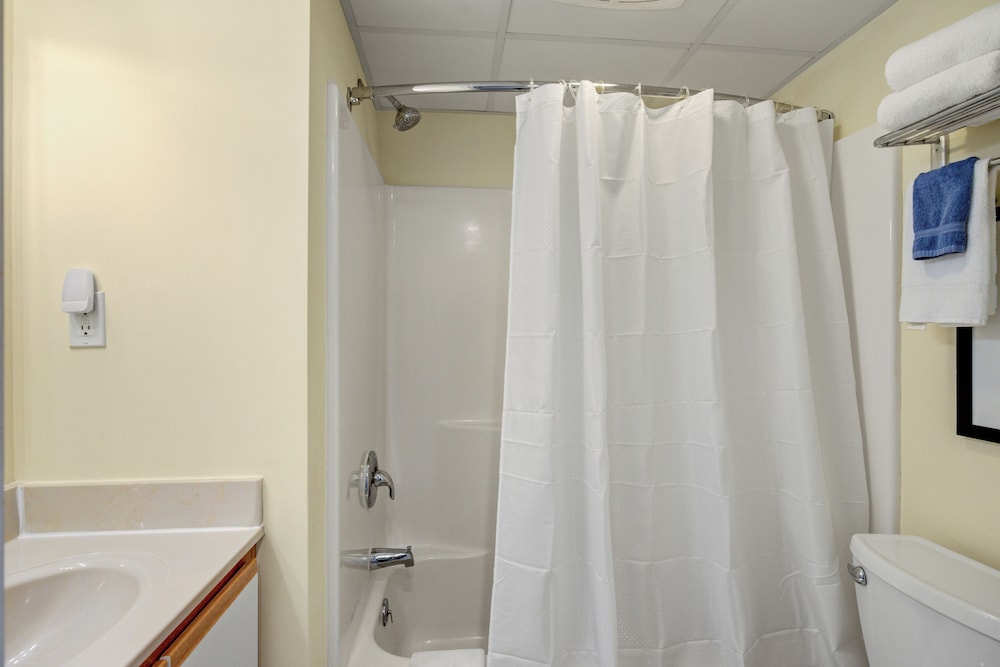 Room 323 photo 3