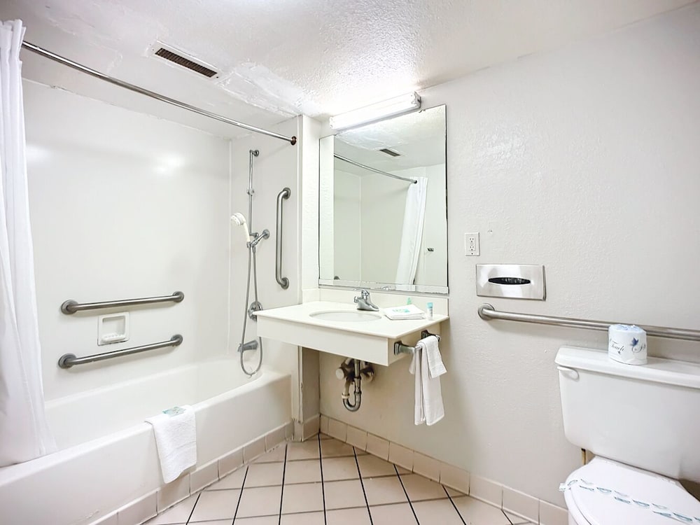 Room, 2 Double Beds, Smoking photo 2