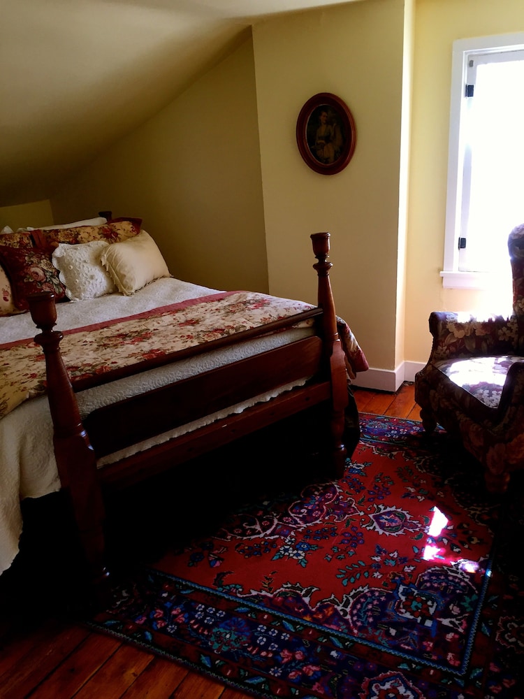 Room, 1 Queen Bed (Jenny) photo 2