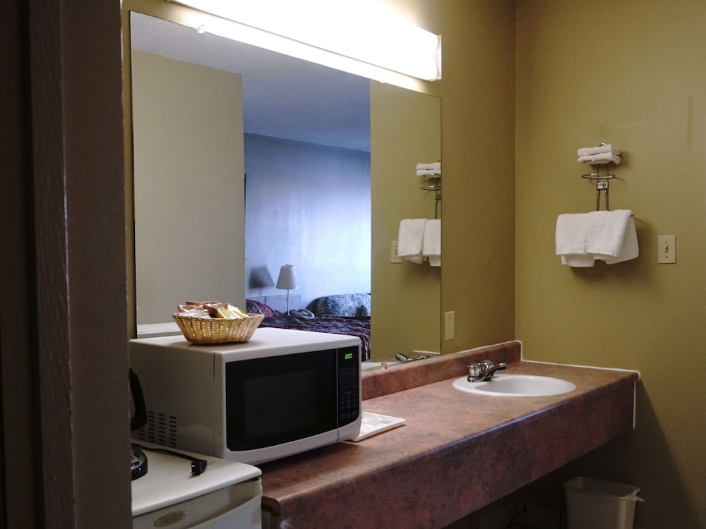 Family Triple Room, 2 Bedrooms, Smoking photo 2