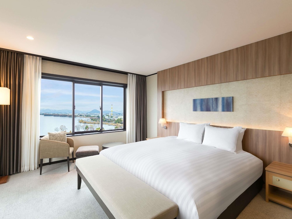 Deluxe Suite, Multiple Beds, Lake View photo 1