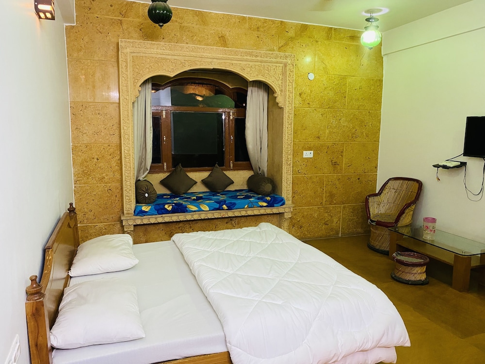 Double Bed Balcony Fort View Room