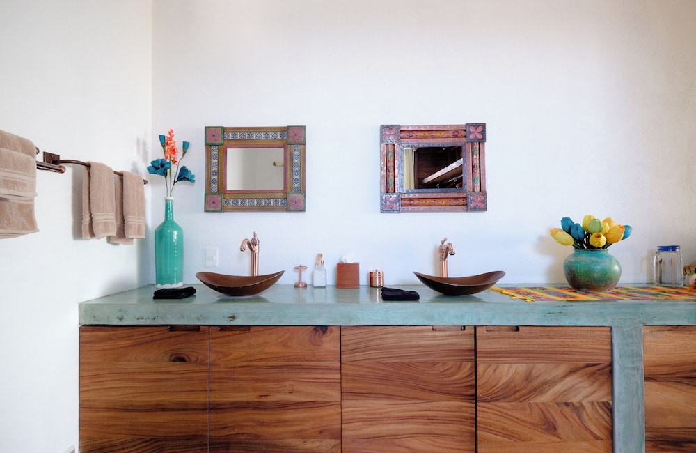 Babisuri Suite West