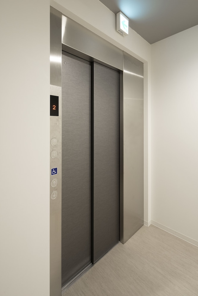 Business Twin Room - Photo 16