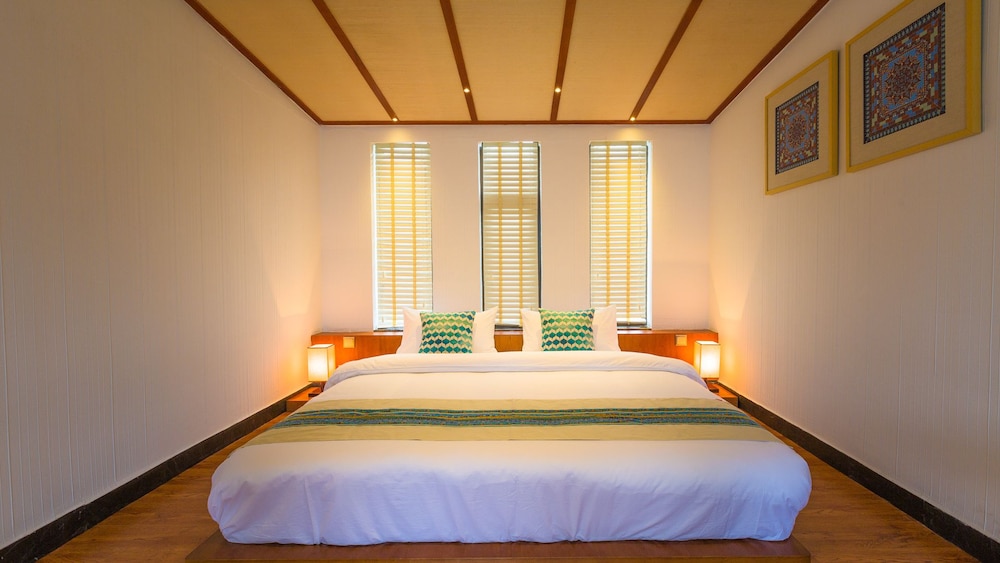 Li Zhu River View Room