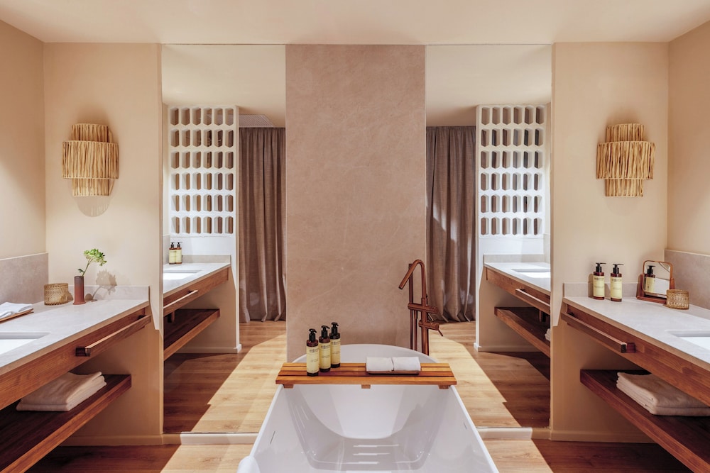 Beyond ME+ Junior Suite with Terrace Tub - Photo 7