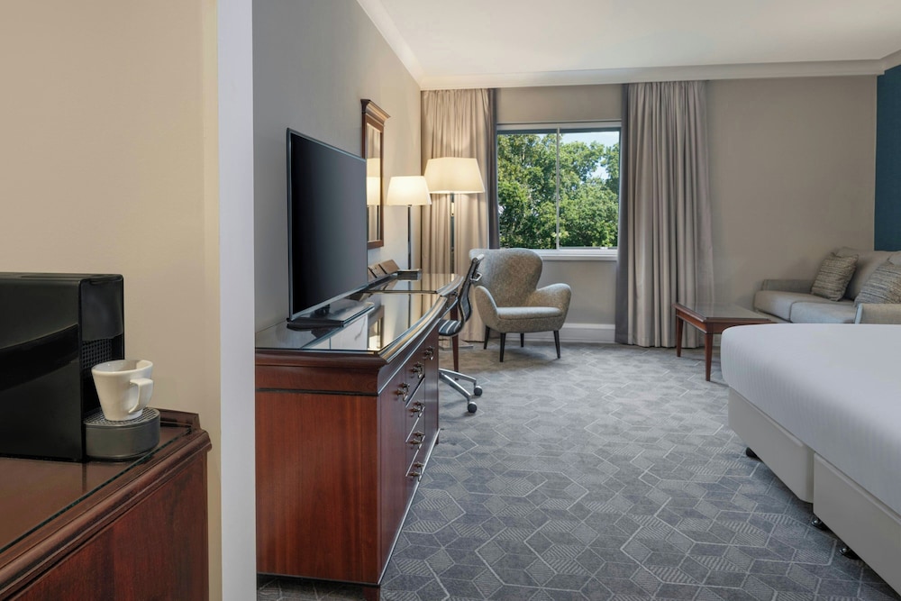 Superior Room, 1 King Bed with Sofa bed