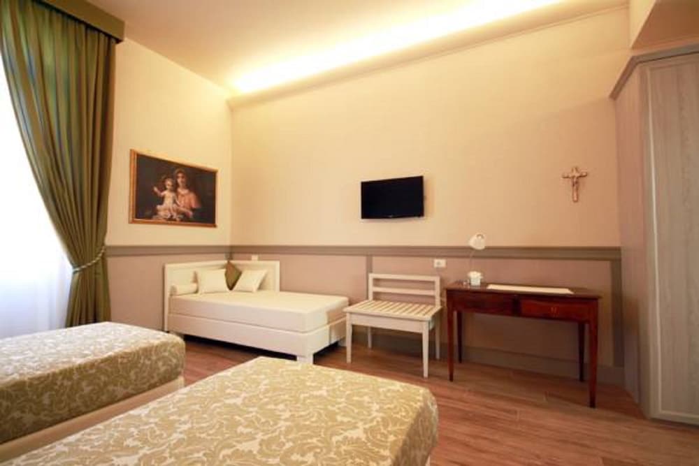 Family Deluxe, Triple Room, Garden View photo 2