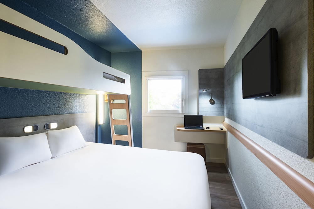 Triple Room, Multiple Beds - Photo 10