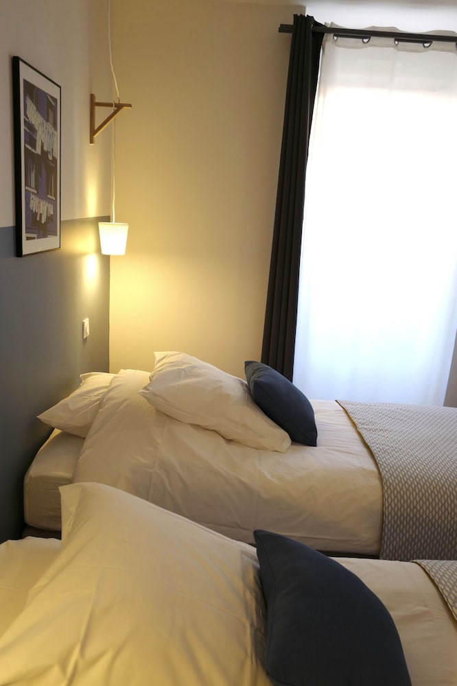 Suite - Photo 10