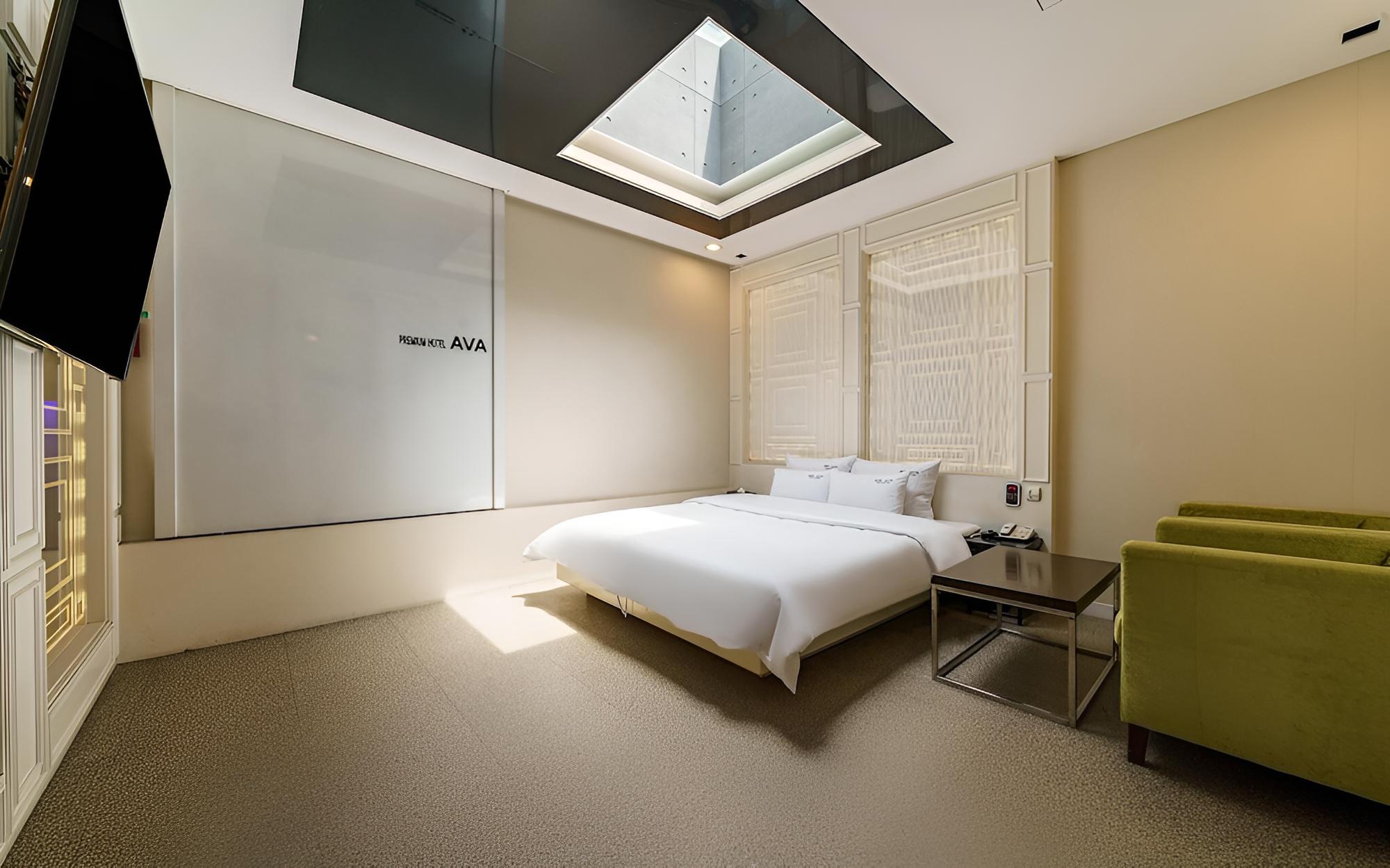 Room (Sky Room (Free use of Netflix)) - Photo 16