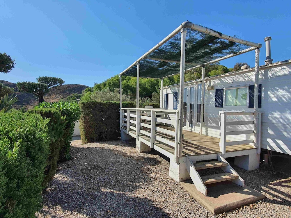 Panoramic Mobile Home (4 pax) photo 3
