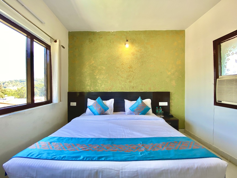Deluxe Room - Mountain View photo 1