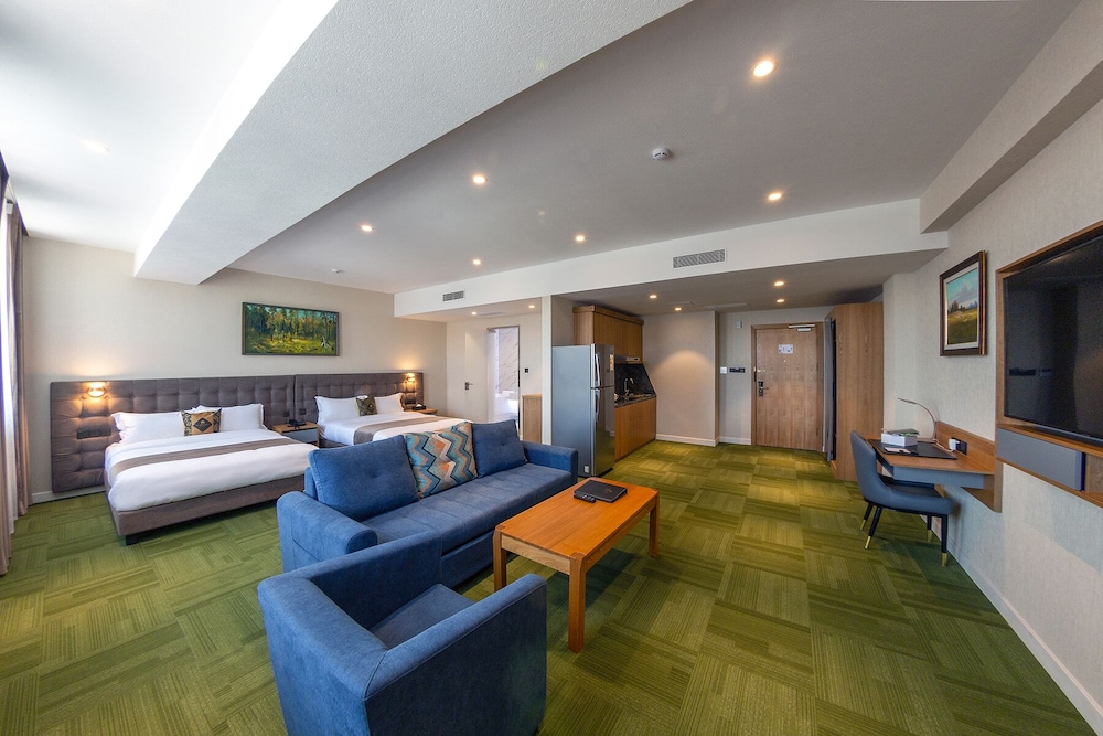 Business Room, Multiple Beds photo 1