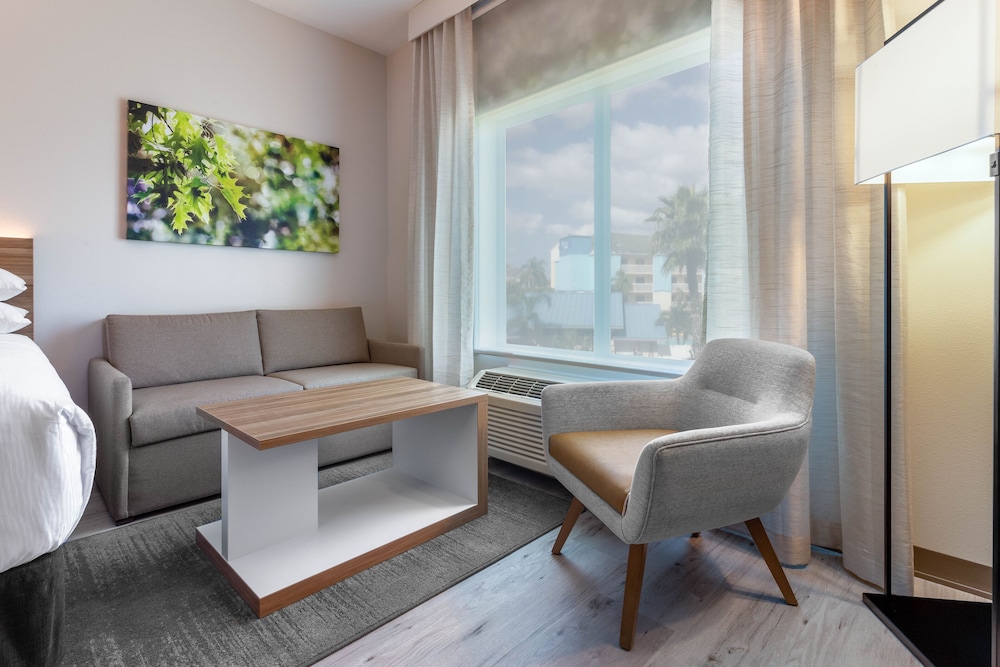 Deluxe Studio Suite, 2 Queen Beds, Accessible, Non Smoking (Mobility)