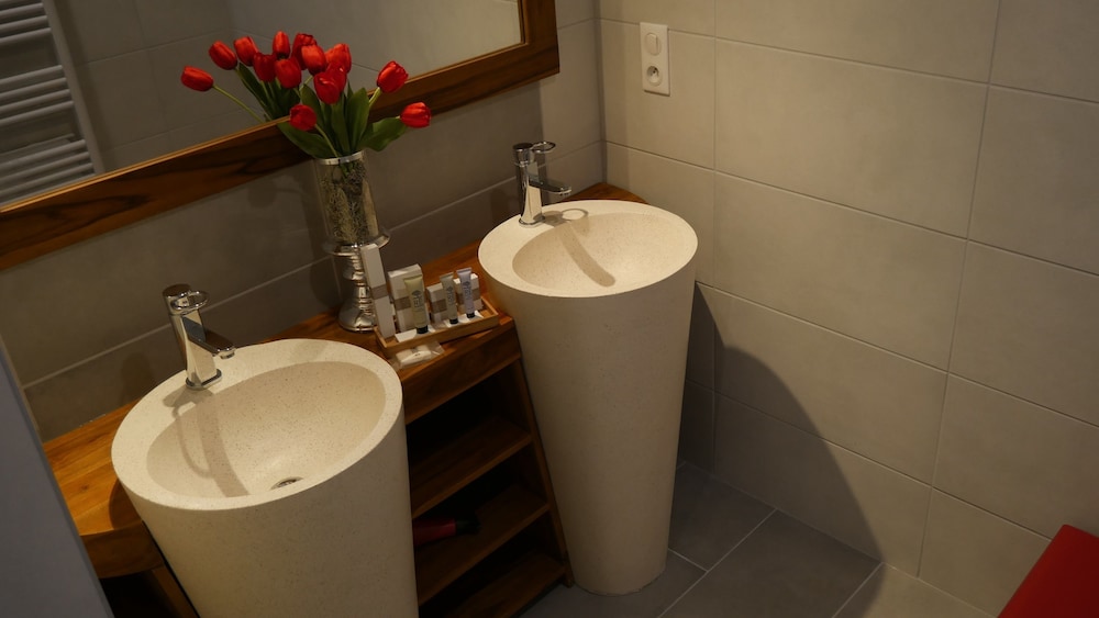 Luxury Suite photo 2