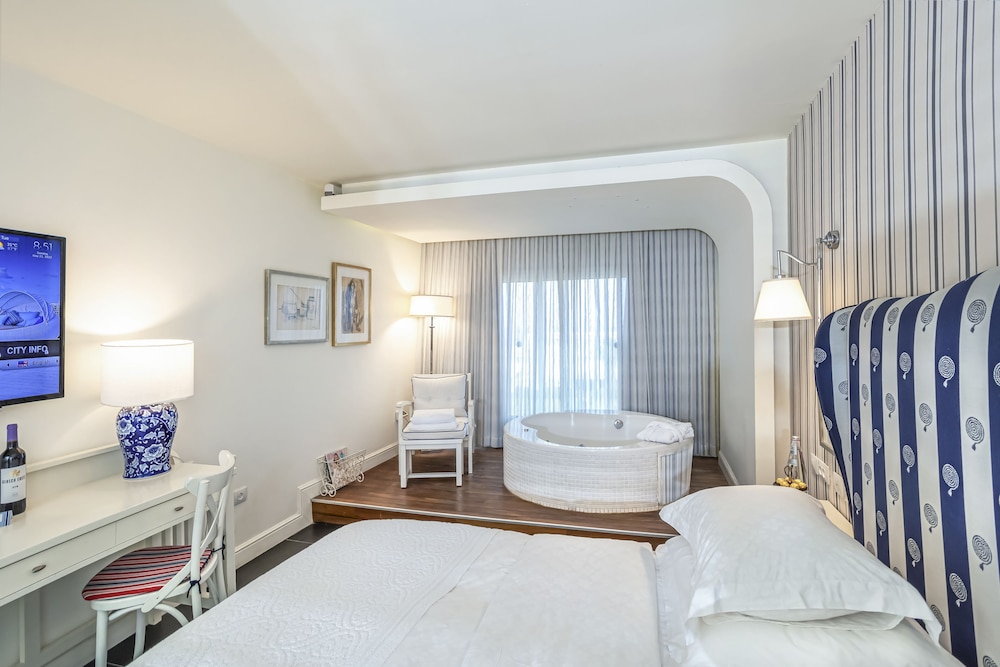 Spa Room - Photo 4