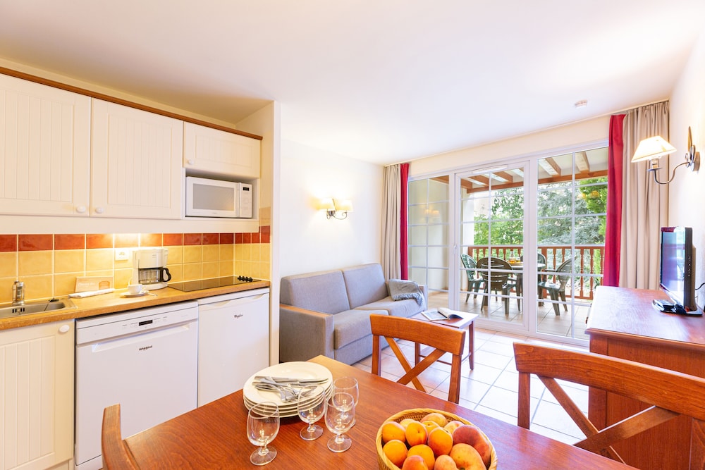 Apartment 4 people - 1 bedroom - Terrace ou balcony photo 1