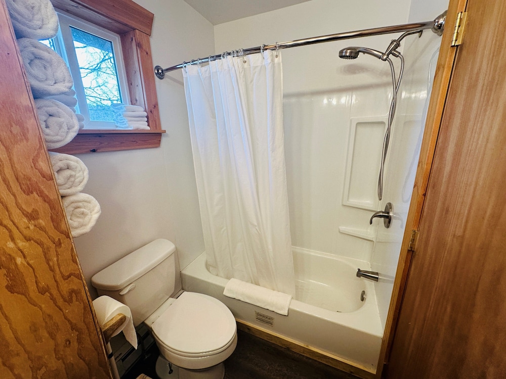 Cabin, Multiple Beds photo 3