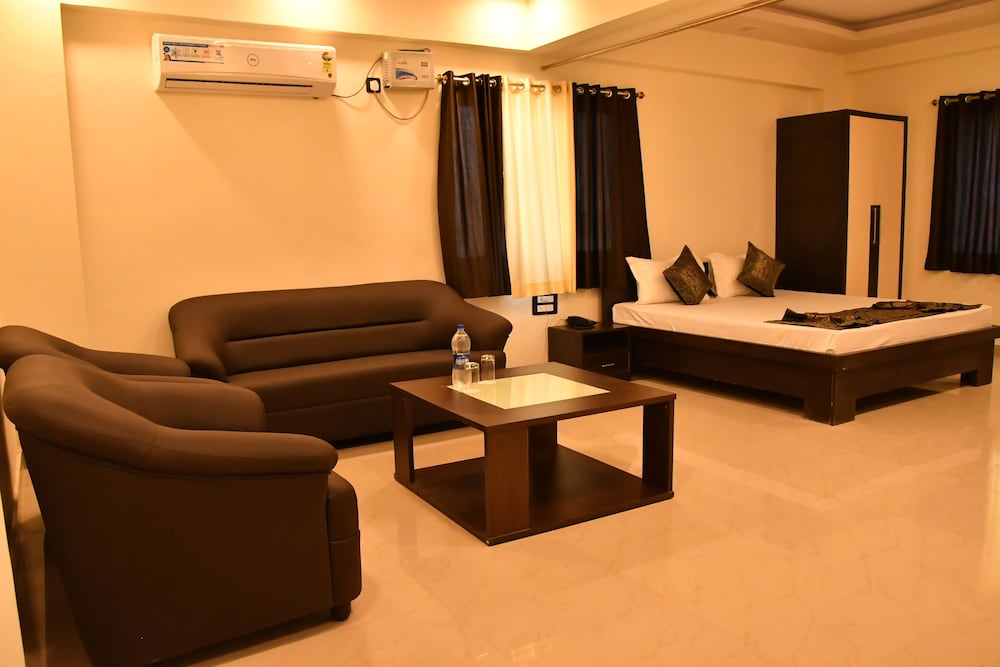 Luxury Suite