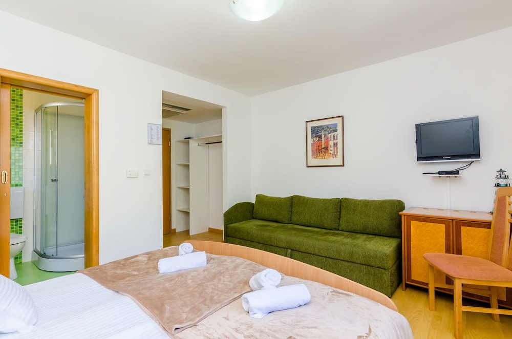 Standard Apartment, Multiple Beds, Sea View
