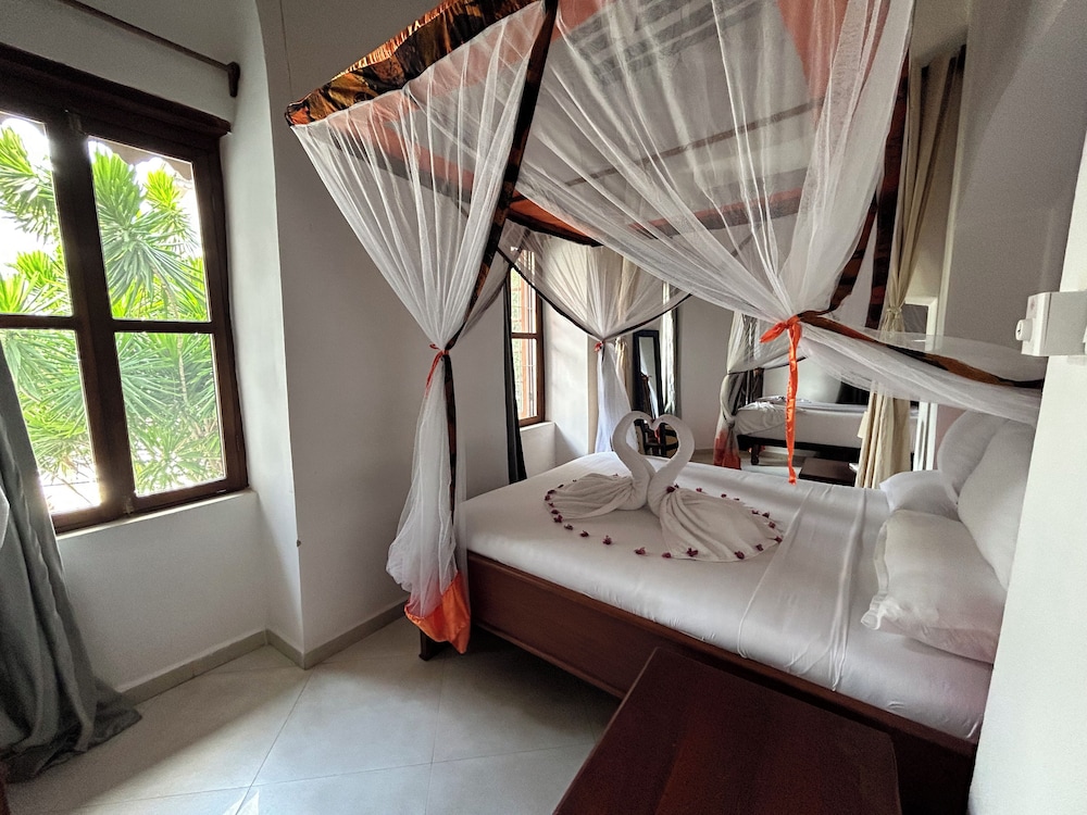 Family Triple Room, Private Bathroom, Garden View
