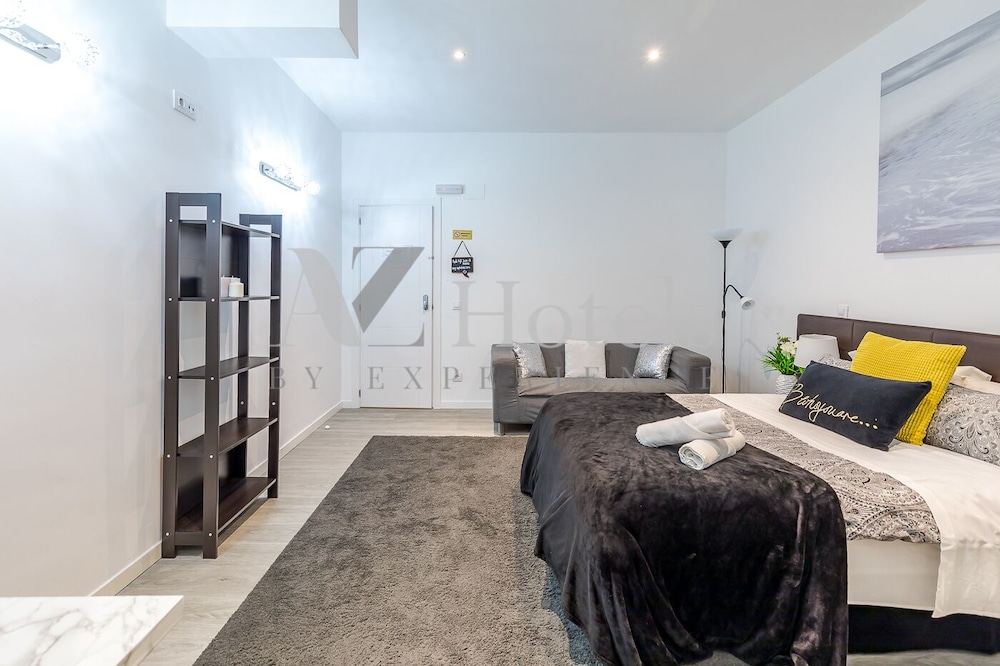Deluxe Double Room, Private Bathroom photo 3