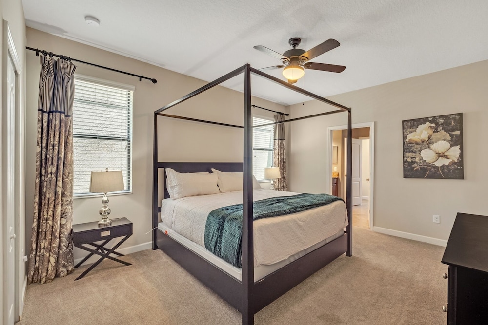 House, Multiple Bedrooms