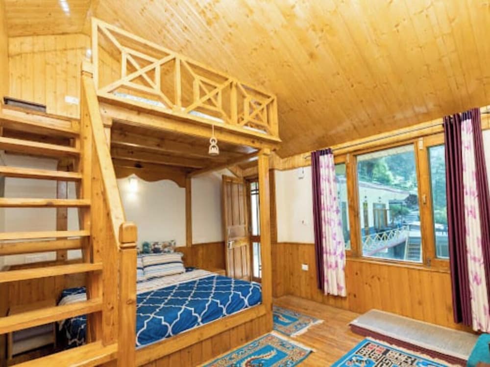 Family Room, Mountain View