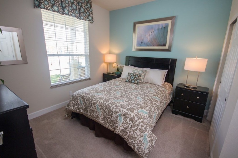Family Townhome, Private Pool, Garden Area photo 1