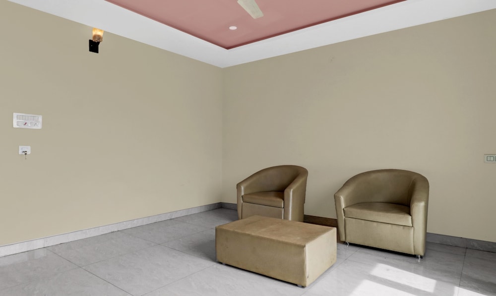 Deluxe Room - Photo 2