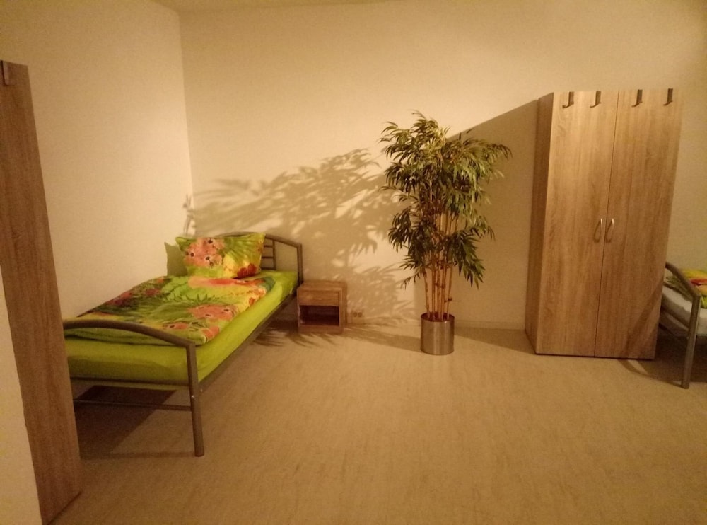 Single Room, Shared Bathroom photo 1