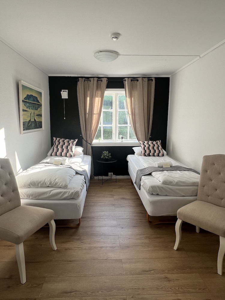 Standard Double Room, Shared Bathroom
