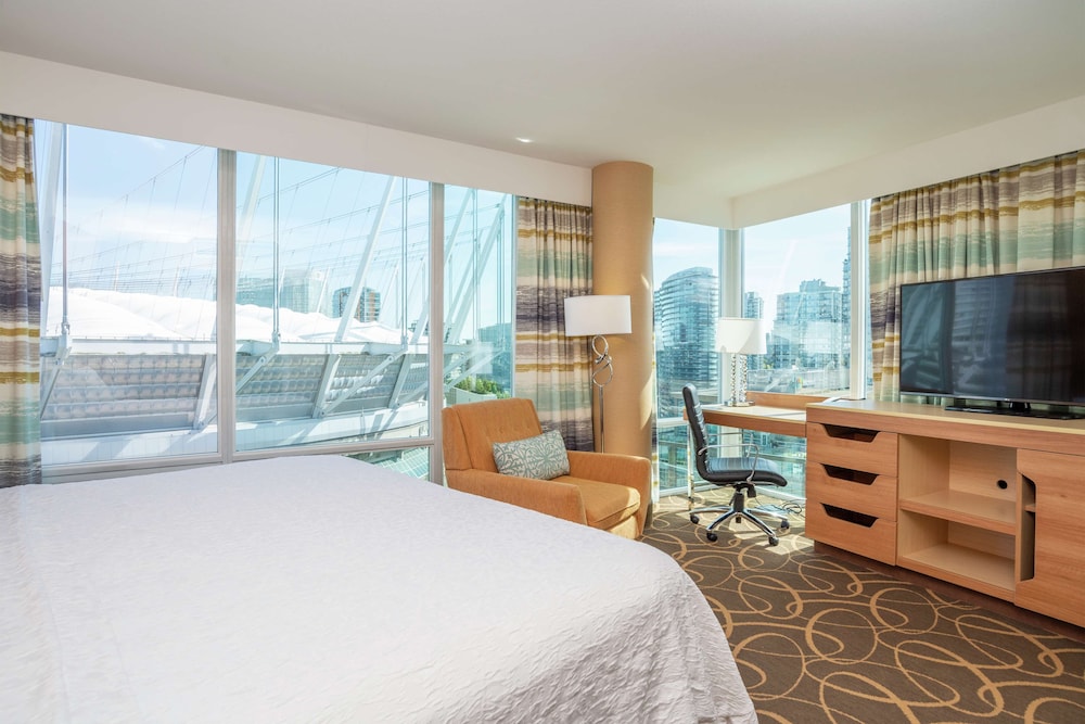 Room, 1 King Bed, Corner