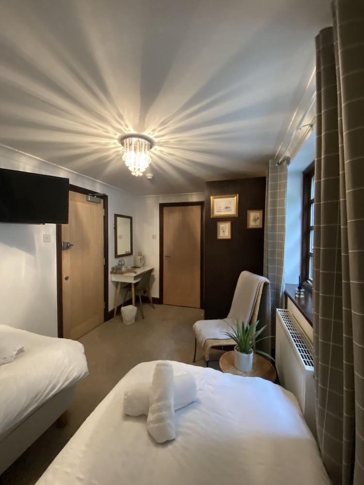 Luxury Twin Room, Ensuite - Photo 2
