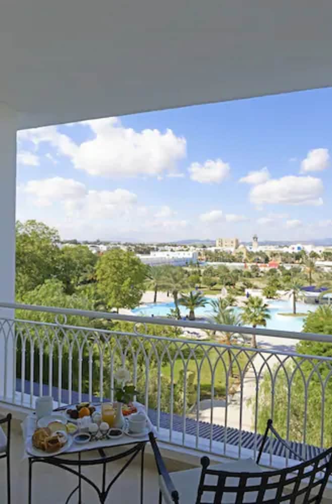 Standard Double Room, Pool View - Photo 3