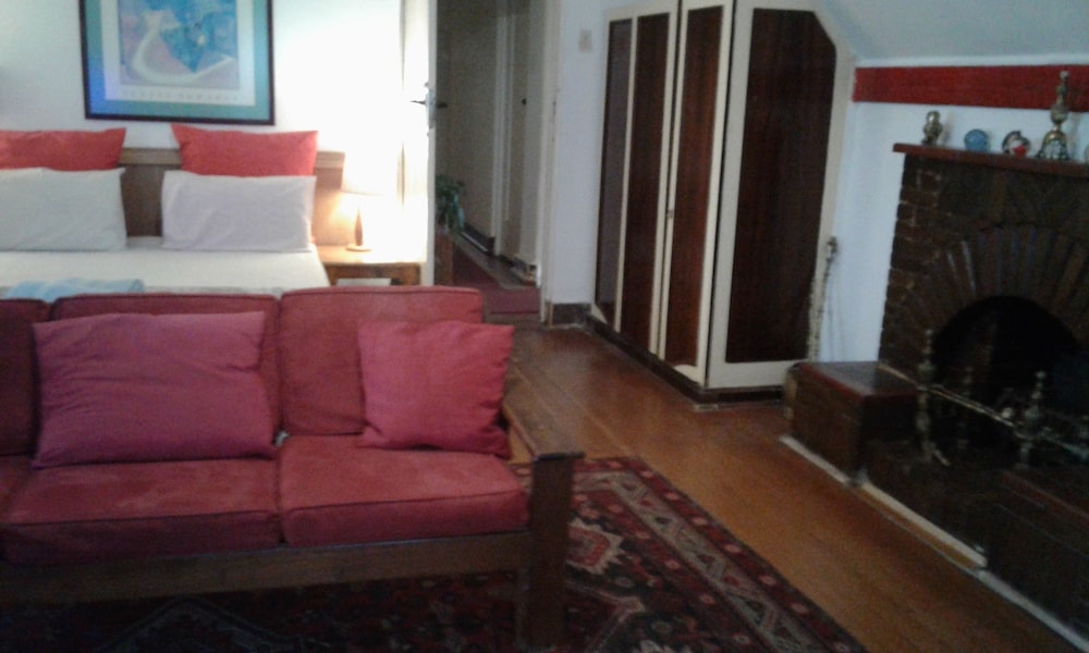(4) Spacious double suite photo 1