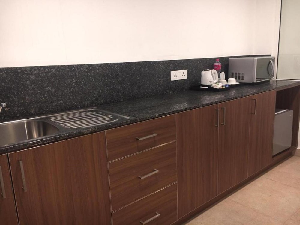 Executive Room - Photo 9