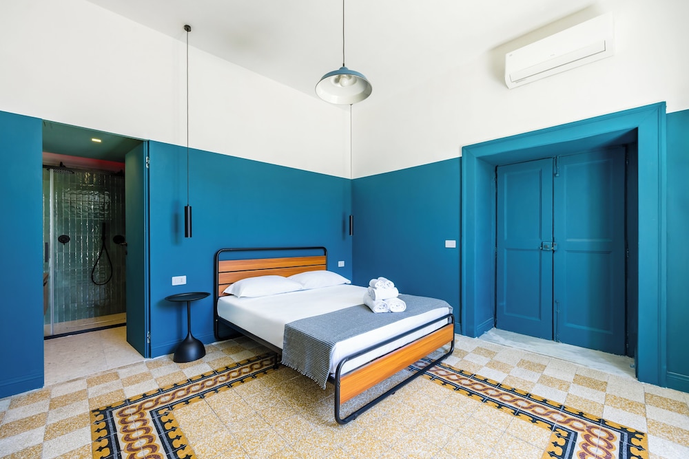 Apartment (2 Bedrooms)