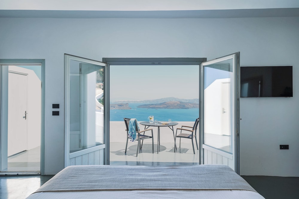 Honeymoon Suite - Photo 12