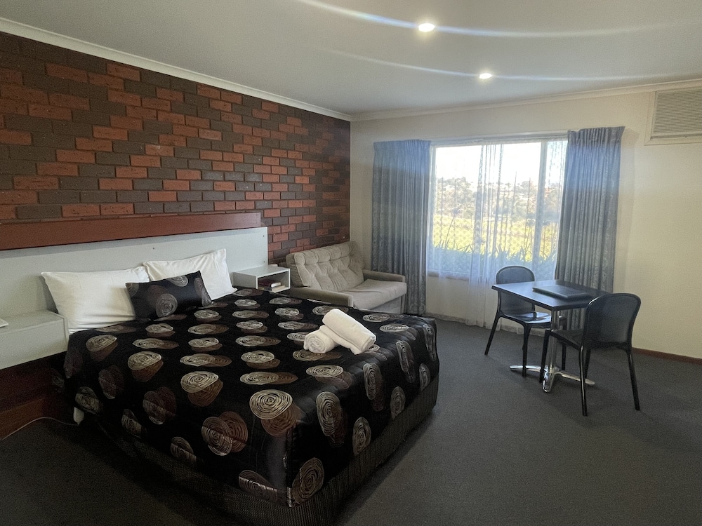Queen Room - Photo 2