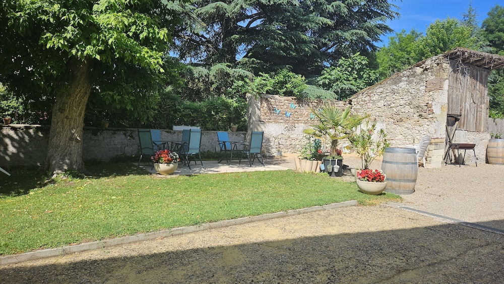 Standard Double Room, Ensuite - Photo 20