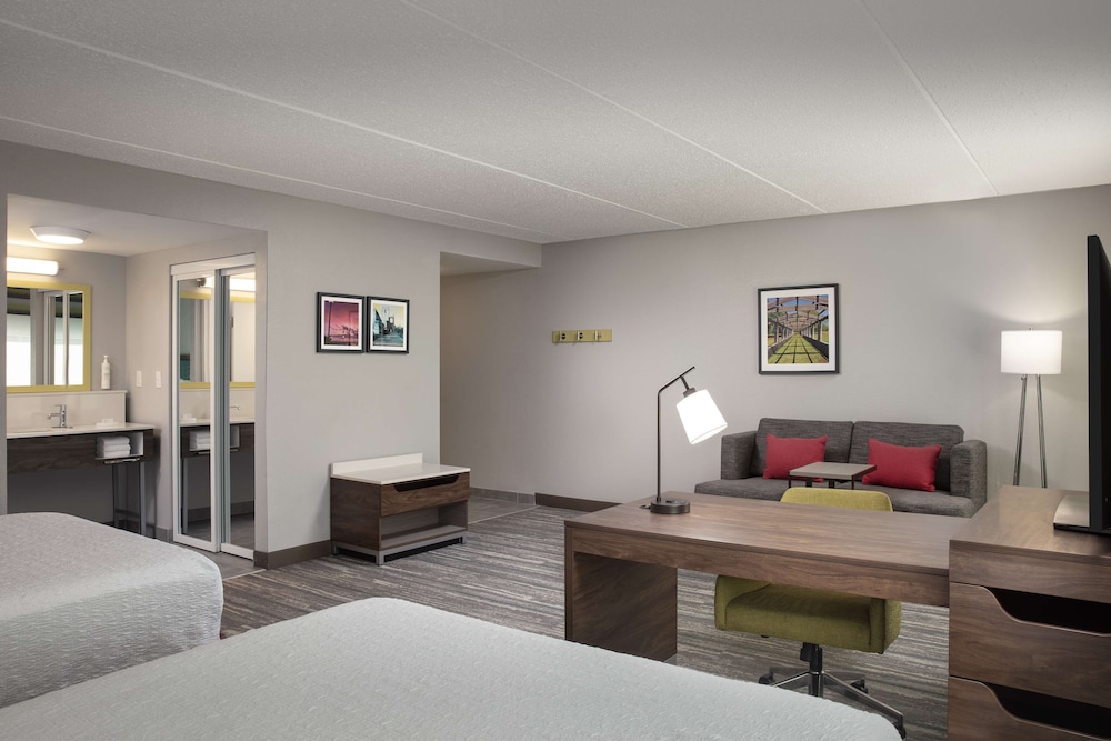 Two queen beds studio suite non smoking - Photo 2