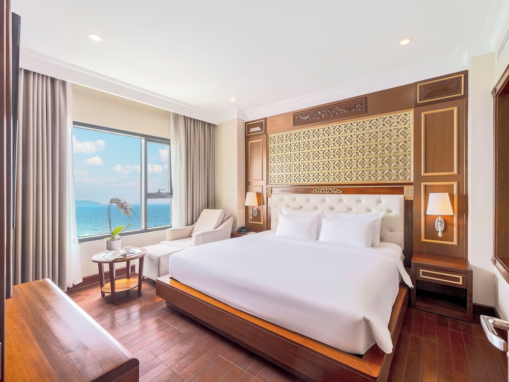 Executive Suite, Oceanfront - Photo 7