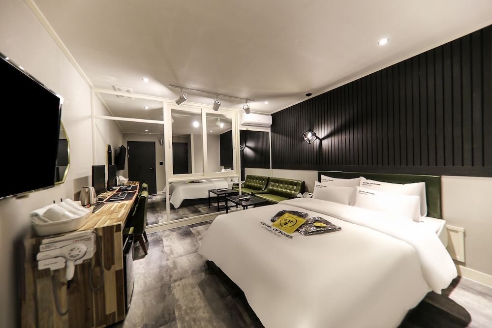 Standard Room, 1 Double Bed (Reserve breakfast before 10PM) photo 1