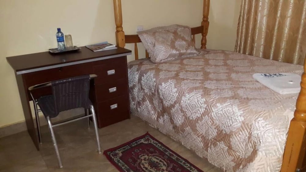 Basic Single Room, Non Smoking (Shared bathroom)