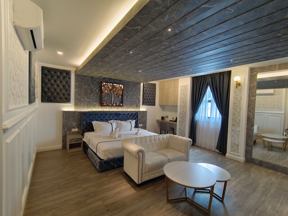 Executive Suite, City View photo 1